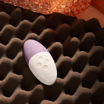 MASAJEADOR ESTIMULADOR DE CLITORIS ACTIVADO POR SONIDO LELO - SIRI 3 ROSA SUAVE